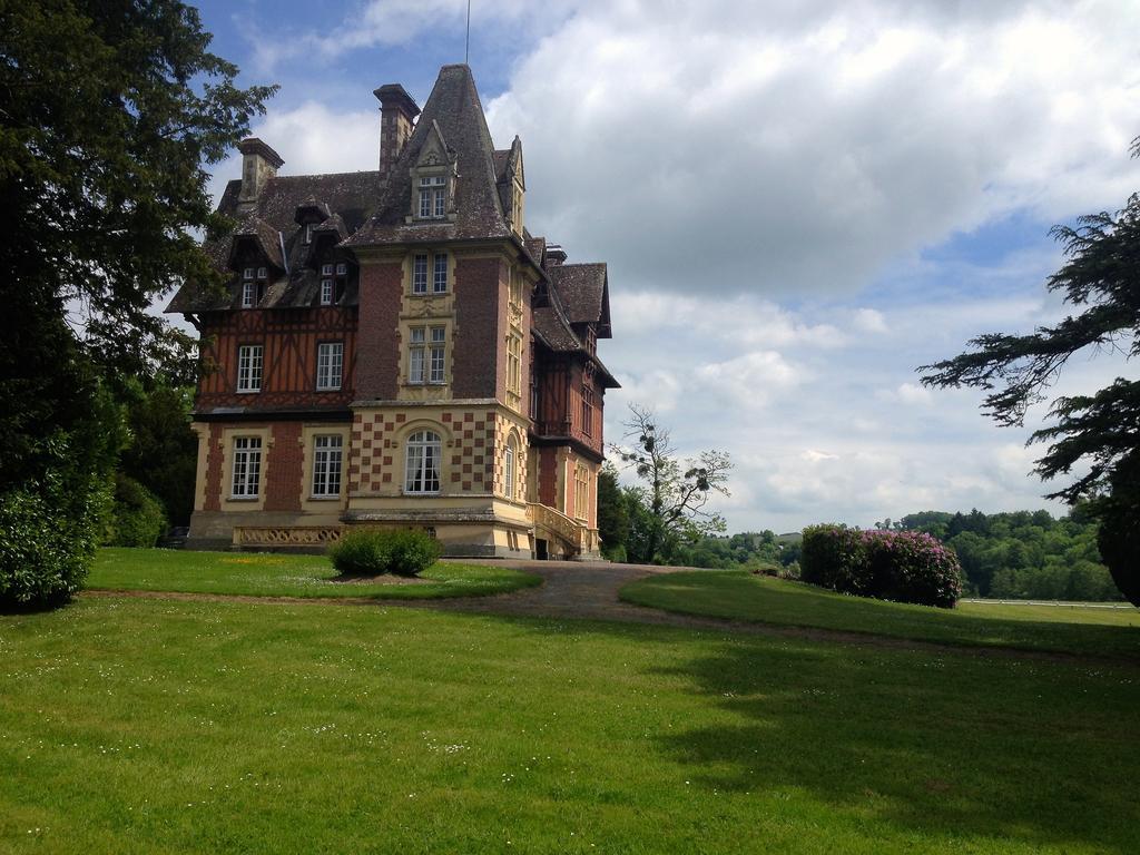 Le Manoir De Benedicte B&B Cahan Eksteriør billede