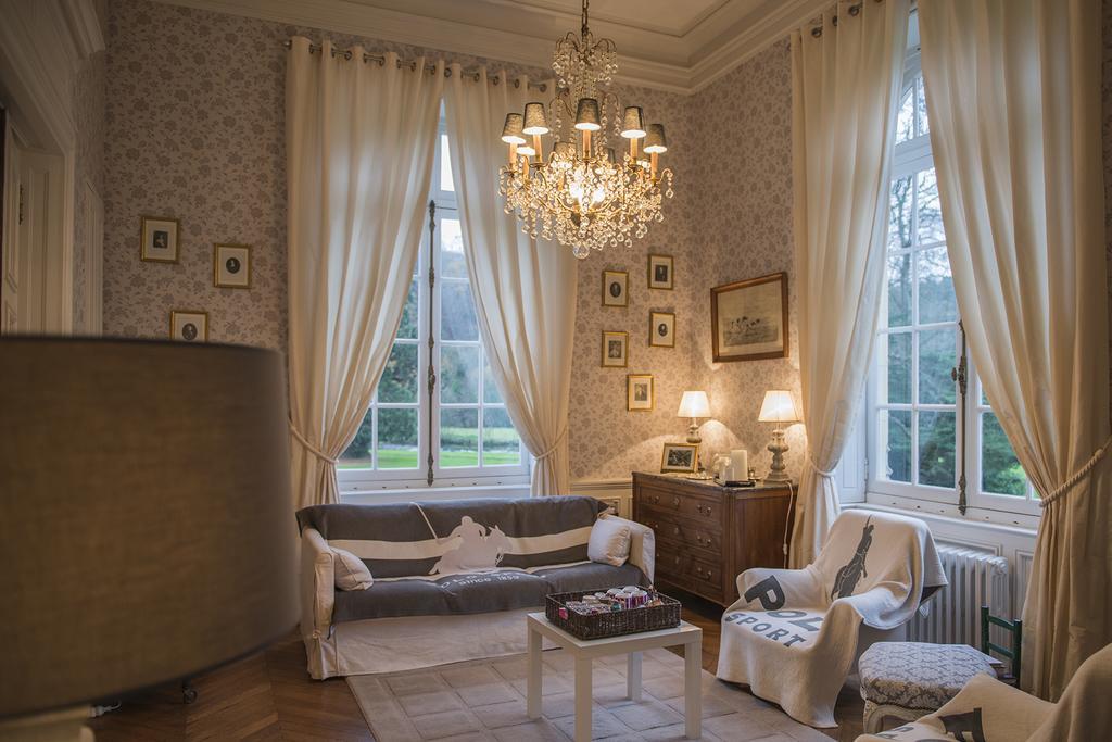 Le Manoir De Benedicte B&B Cahan Eksteriør billede